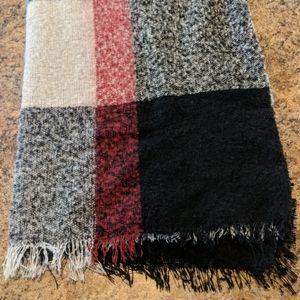 Women's scarf